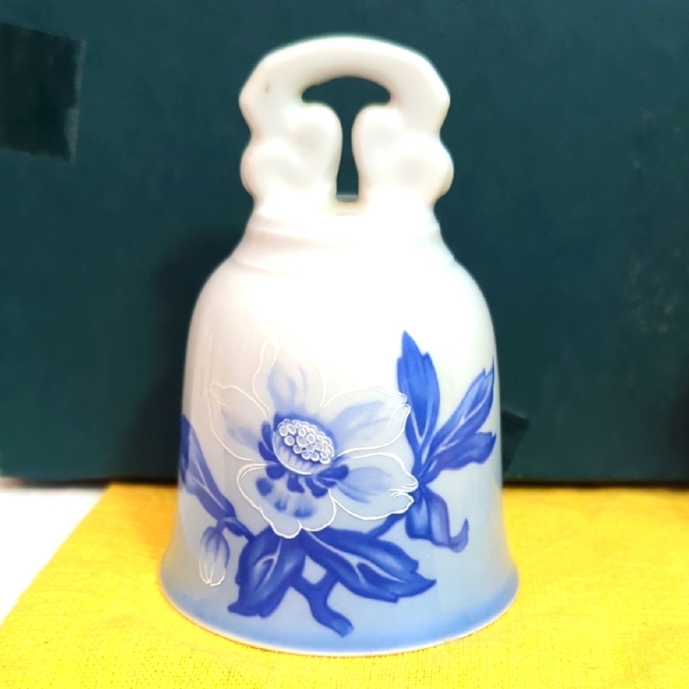 Vintage Danbury Mint Bell